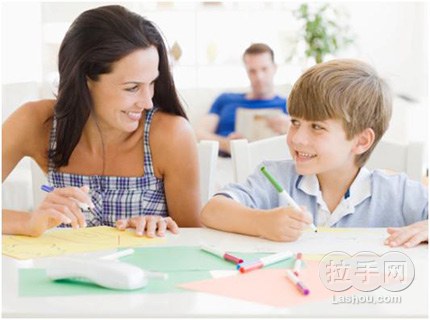 父母参与让少儿英语学习事半功倍